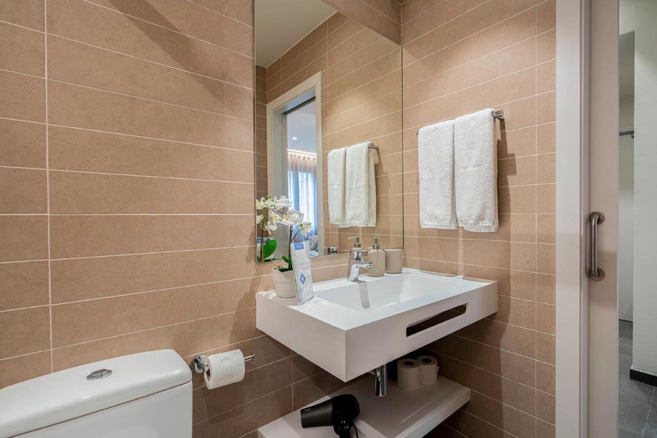 Fisa Rentals Ramblas Apartments Barcelone Extérieur photo